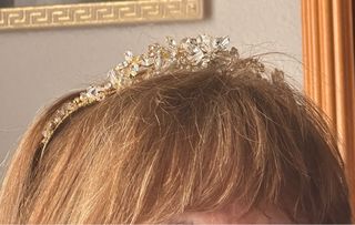 Tiara de pedrería para novias