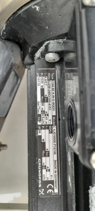 Bomba con cuadro y variador