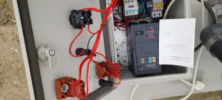 Bomba con cuadro y variador