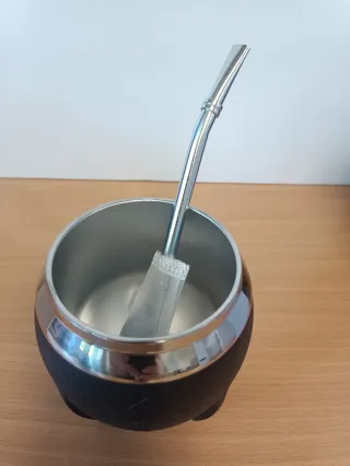 Mate y bombilla con filtro