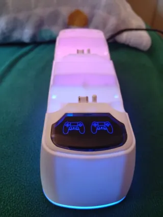 Cargador Doble Mando PS4 con Luces LED