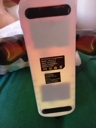 Cargador Doble Mando PS4 con Luces LED