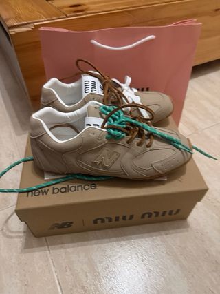 Zapatillas New Balance x Miu Miu Mujer Beige/Verde