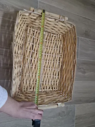 Cesta de mimbre fino artesanal