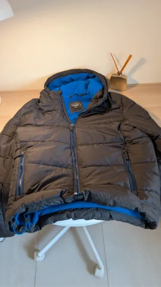 Chaqueta Superdry Deportiva Negra y Azul