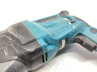 taladro electrico makita hr2600