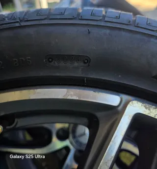 Se vende Juego 4 Llantas Mercedes-Benz AMG origina