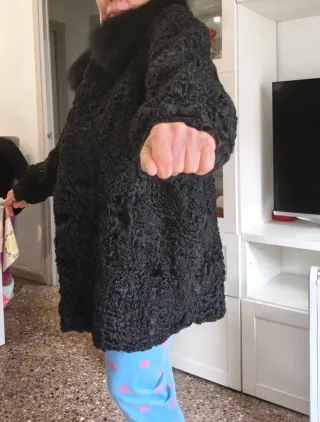 Abrigo de astracán negro