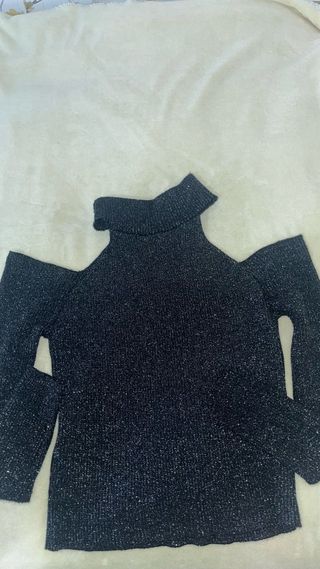 Jersey Negro Cuello Alto Brillante