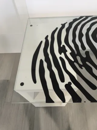 Escritorio cristal diseño huella dactilar