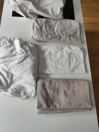 Conjunto de ropa de cuna