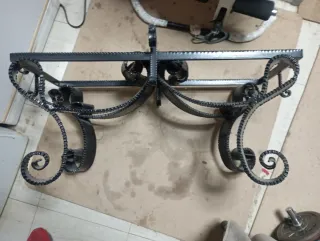 Tavolo in ferro battuto senza vetro