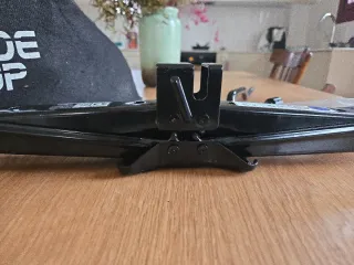 Gato de tijera para coche