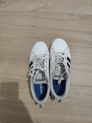 Tenis Adidas Blancos y Negros