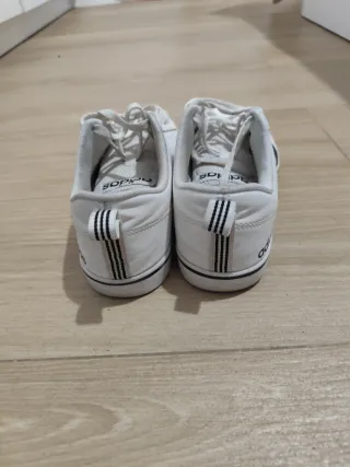 Tenis Adidas Blancos y Negros