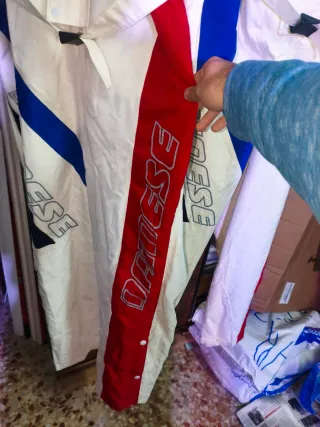 Mono Lluvia DAINESE Vintage (M y L) - Estado 10/10