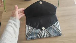 Bolso de mano Misako con pedrería