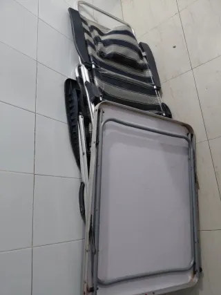 Silla y mesa plegable