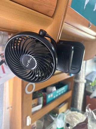 Ventilador de pinza negro