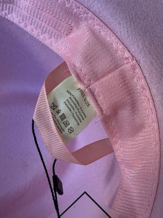 Sombrero rosa suave con trenza