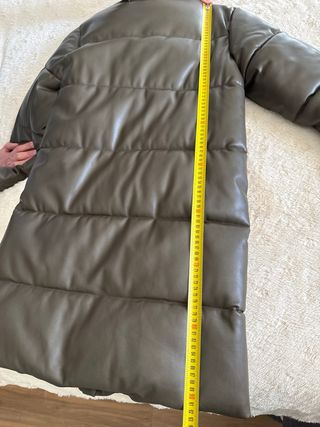 Abrigo polipiel acolchado marrón