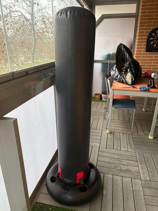 Saco de boxeo negro como nuevo