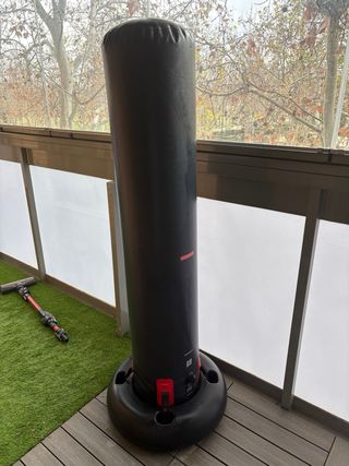 Saco de boxeo negro como nuevo