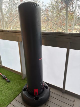 Saco de boxeo negro como nuevo