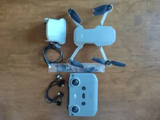 Dron DJI Mini 4k con mando y accesorios