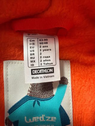 Mono de esquí azul para niño. Solo 1 uso.