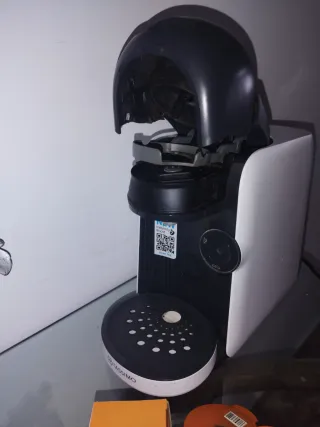 Cafetera Tassimo Bosch  y regalo cápsula rellenabl