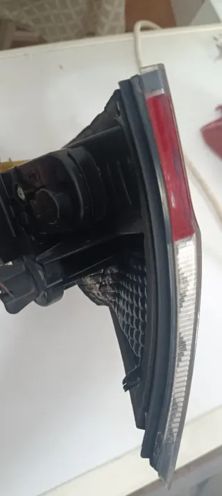 Piloto trasero Ford S-max portón 2006