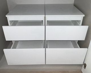 Set di 2 Comodini Kullen di IKEA in bianco