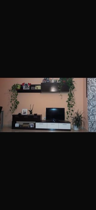 Mesa de salón y armario para salón