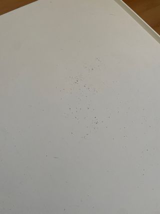 Mesa de centro blanca y madera