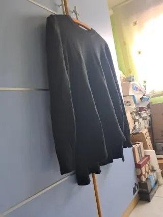 Jersey negro comercio local