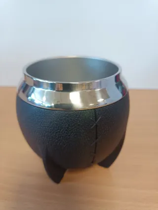 Mate y Bombilla para yerba mate.