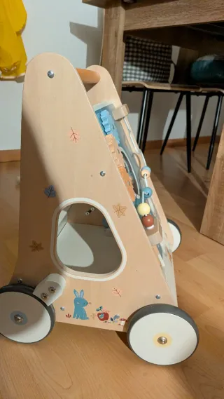 Andador madera Vertbaudet con frenos