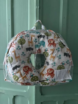 Cojín de lactancia Boppy estampado animal