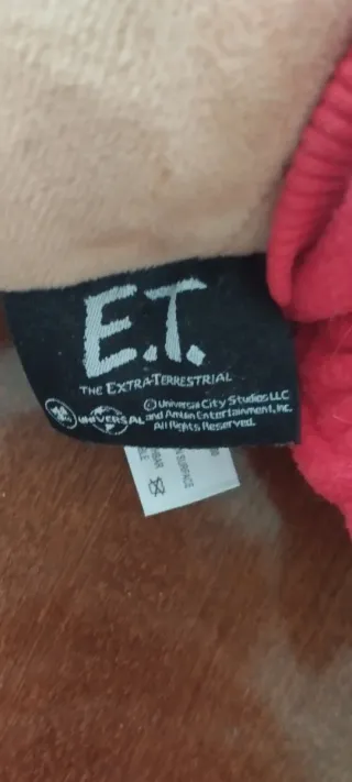 Muñeco ET parlante con luz