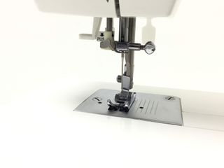 maquina coser singer tradition 2282