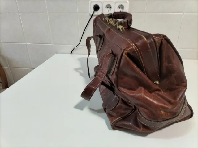 Valigia da viaggio in pelle Santana. Inizi del XX secolo.