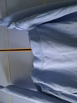 Sudadera crop Bershka azul