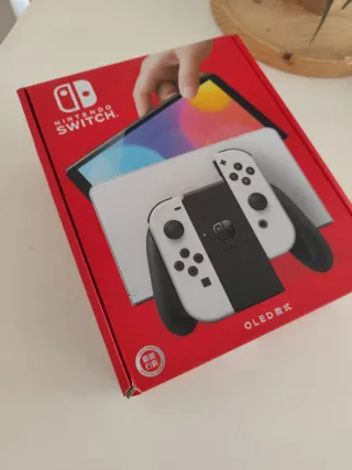 Nintendo Switch OLED Blanca y Negra