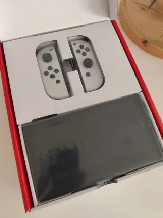 Nintendo Switch OLED Blanca y Negra