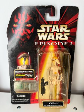 Star Wars OOM-9 con Blaster y Binoculares
