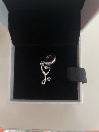 Charm Pandora Estetoscopio Plata