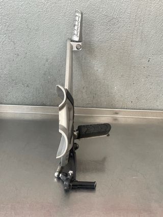 Estribera Izquierda BMW G310R (2017)