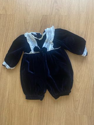 Trajecito de terciopelo azul marino