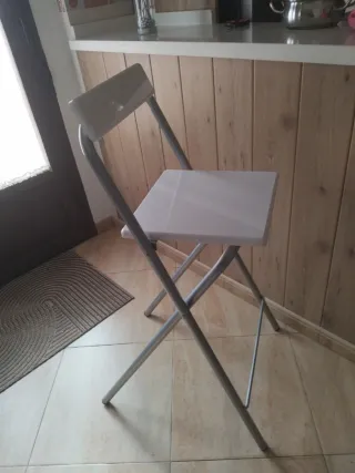 Banquillo barra cocina plateado y blanco